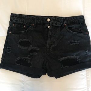 New High waisted distressed black shorts
